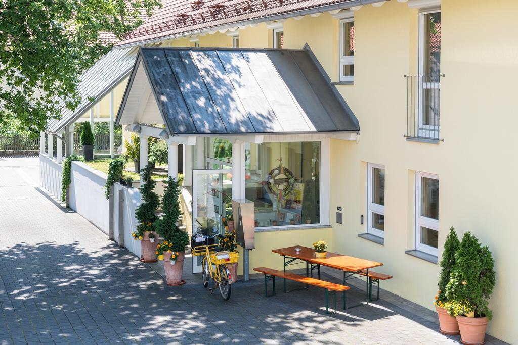 Hotel Beim Schrey Kirchheim bei Muenchen エクステリア 写真